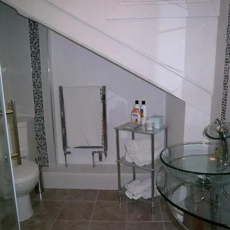 Littlebeck Warren בית הארחה 4*