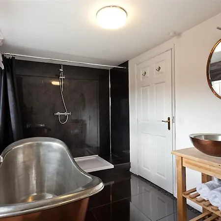 Littlebeck Warren 4*